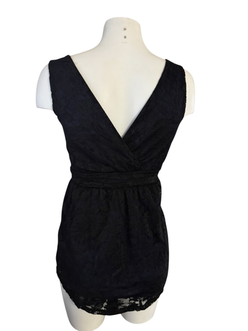 Ricki’s Lace overlay Top, V neck, Dressy or casual. Sz XS, good condition - Picture 3 of 7